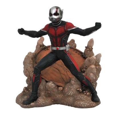 Ant-Man PVC Diorama - Ant-Man and  Wasp Marvel Gallery - Figurine
