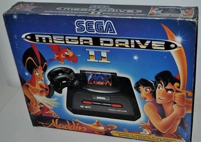 Console Mega Drive 2 et Aladdin - Megadrive