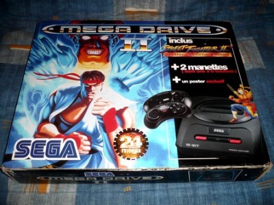 Console Megadrive II et Street Fighter II en boîte - Megadrive