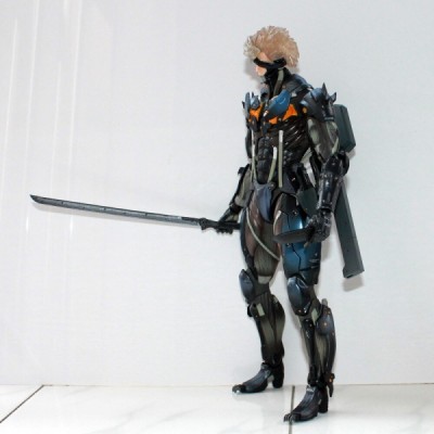 Figurine Raiden - Metal Gear Rising: Revengeance Custom Body Blue Play Arts Kai  - Figurine