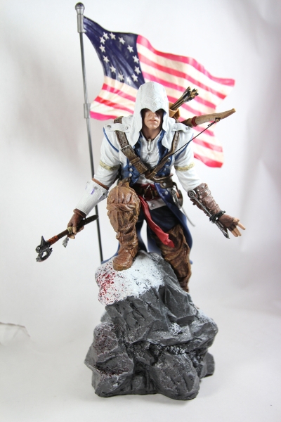 ASSASSIN S CREED 3 CONNOR DRAPEAU AMERICAIN