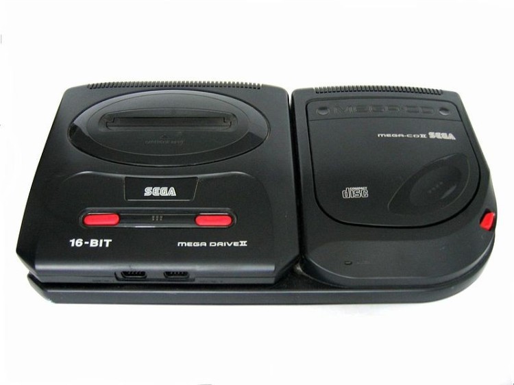 Console Mega CD II et Megadrive 2 1